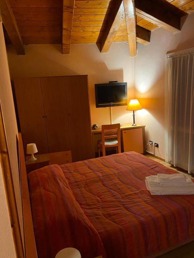 Hotel La Piazzetta Vidiciatico Esterno foto