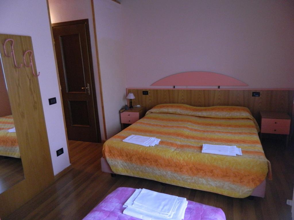 Hotel La Piazzetta Vidiciatico Camera foto